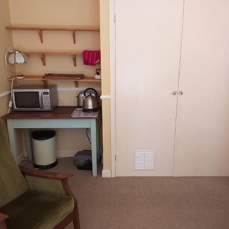 City Centre Double Room With A View, With Parking, Desk & Kitchenette Норвич Экстерьер фото