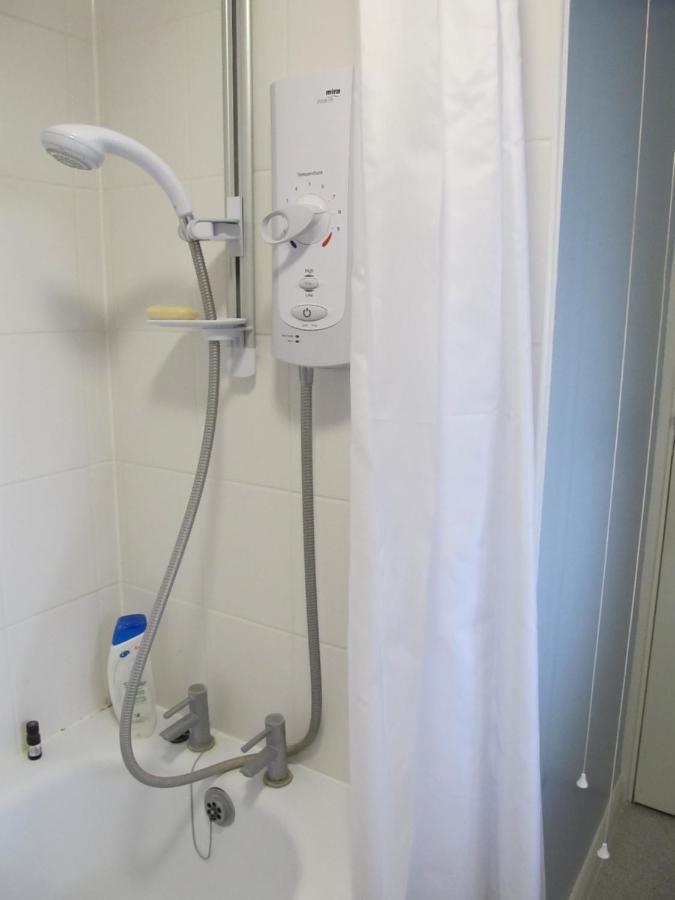 City Centre Double Room With A View, With Parking, Desk & Kitchenette Норвич Экстерьер фото