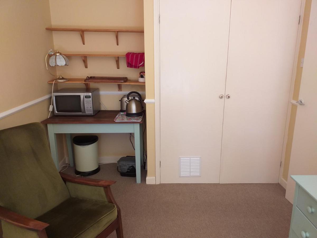 City Centre Double Room With A View, With Parking, Desk & Kitchenette Норвич Экстерьер фото